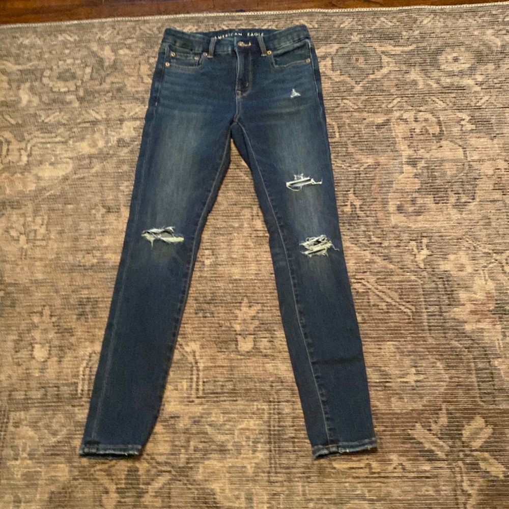 Never worn slightly ripped American Eagle jeans